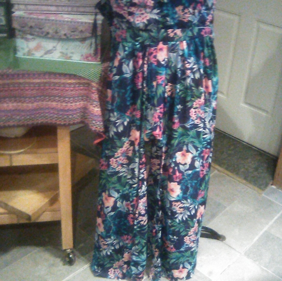 Brand New Tropical maxi dress with built in shorts - Picture 2 of 6